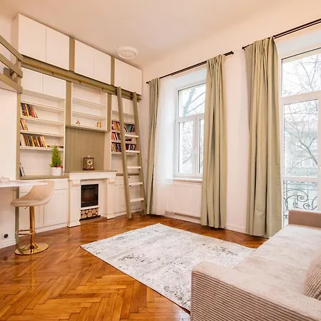 Romantic In Appartamento Cracovia