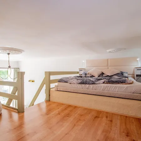 Romantic In Appartamento *